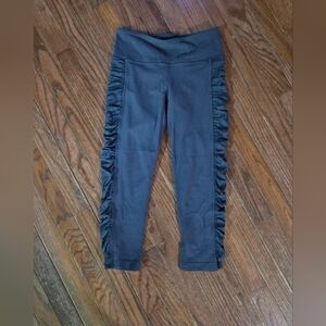 Lululemon Gray Cropped Leggings